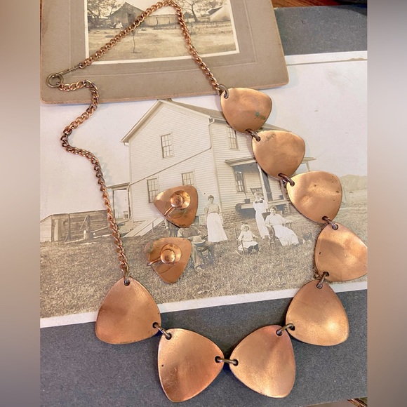 Vintage Red, Tan and Teal Enamel on Copper Necklace and Screw Back Earring Set - Picture 9 of 9